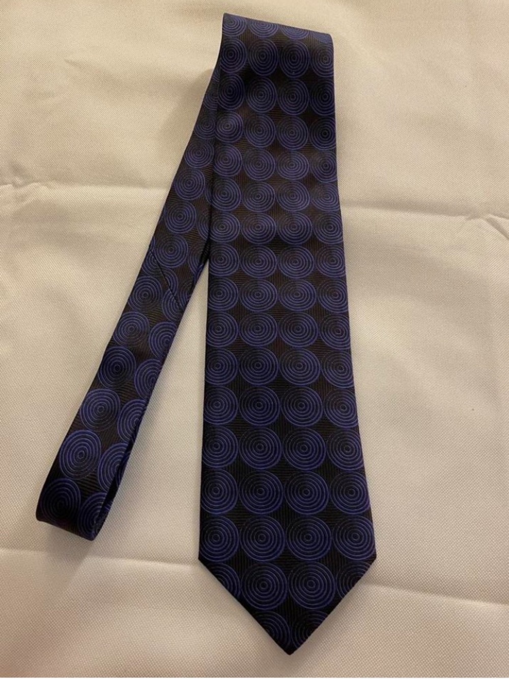 Gucci Black and Purple Concentric Circle Silk Tie